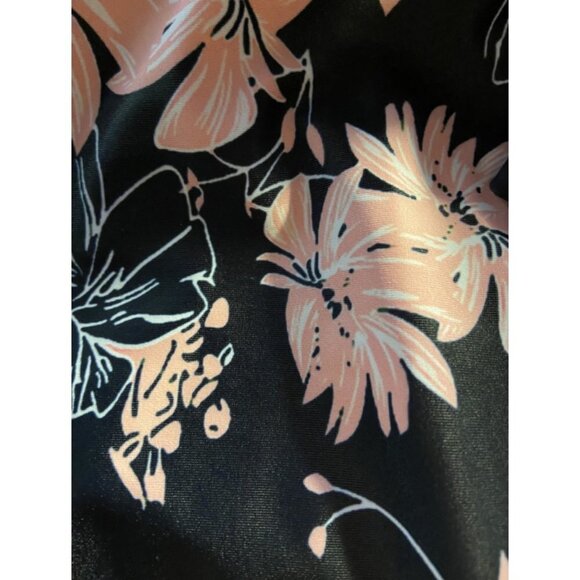 Summer Mae Ruffled One-Piece Bathing Suit - Picture 5 of 9